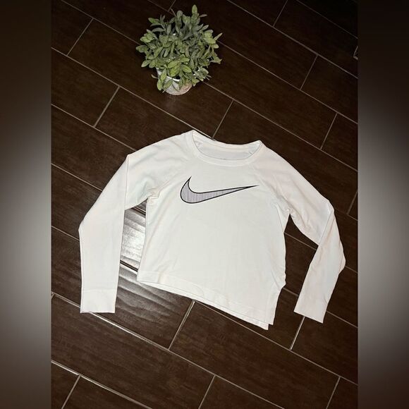 Nike dri fit white training cropped top sz small - Picture 2 of 10